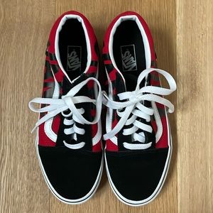 VANS Boys/Girls Junior Size 6.0 Old Skool "VANS LOGO" Red/Black White Stripe
